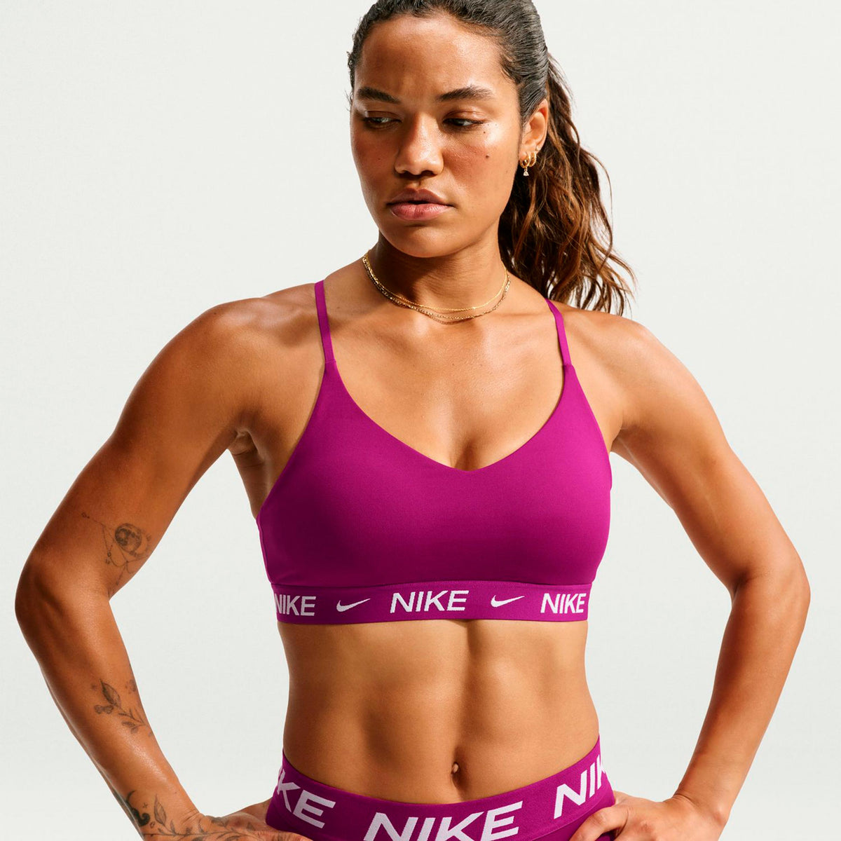 Nike Dri-Fit INDY Light Support Soutien-gorge sport Femmes - baie, blanc