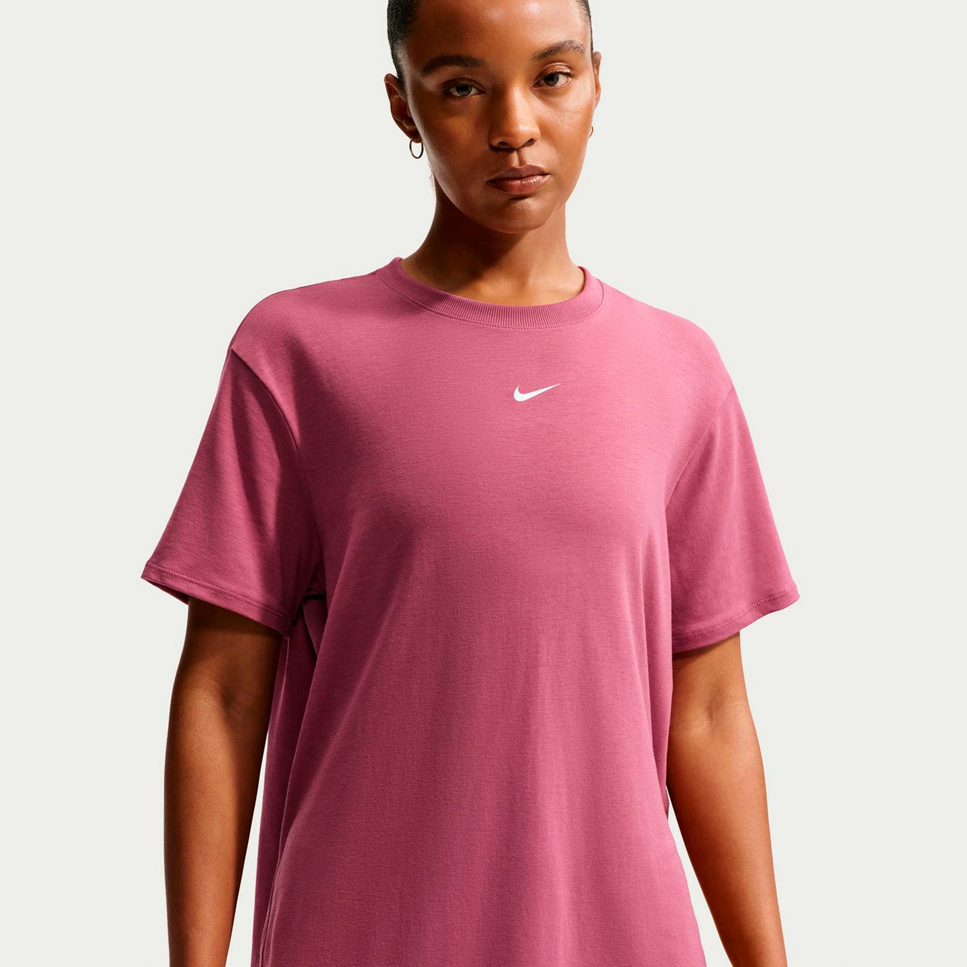 Nike One Relaxed Dri-Fit  T-shirt Femmes - mauve