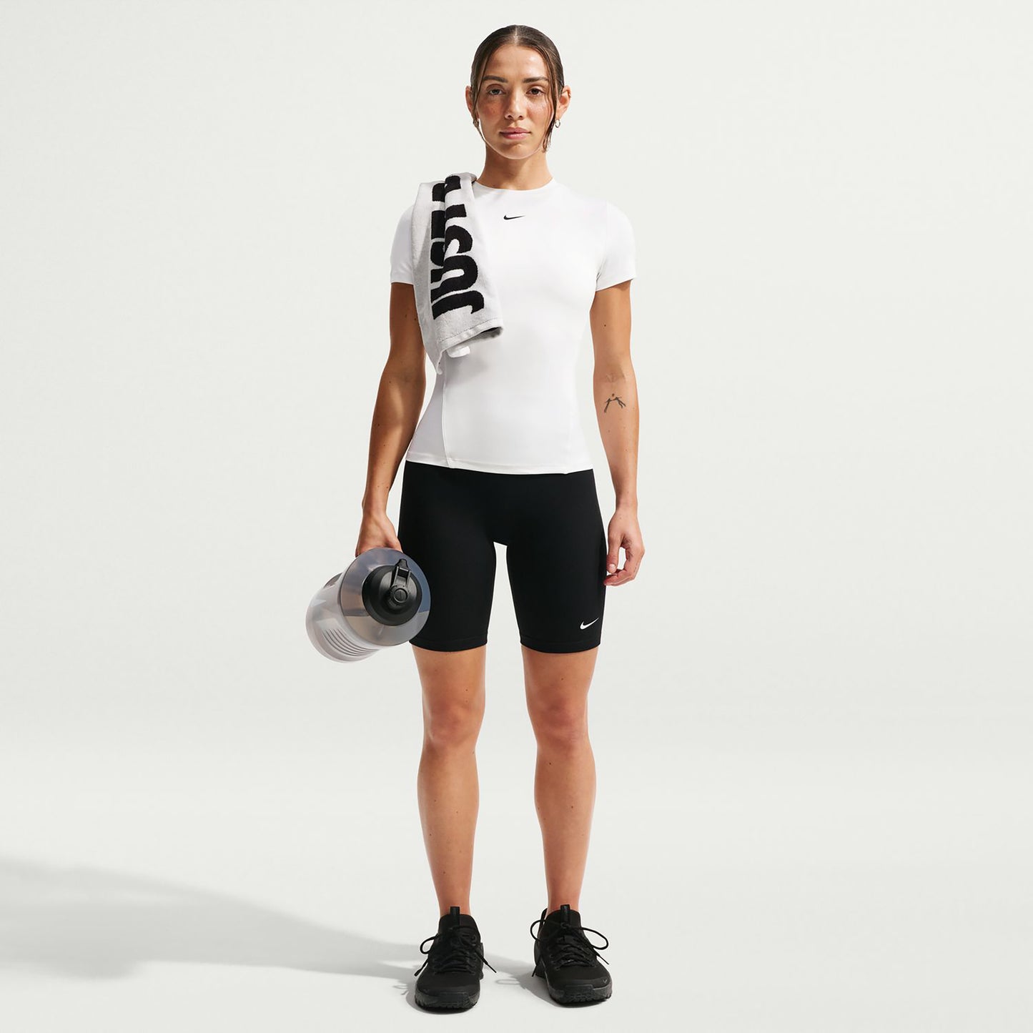 Nike One Fitted T-shirt Femmes - blanc