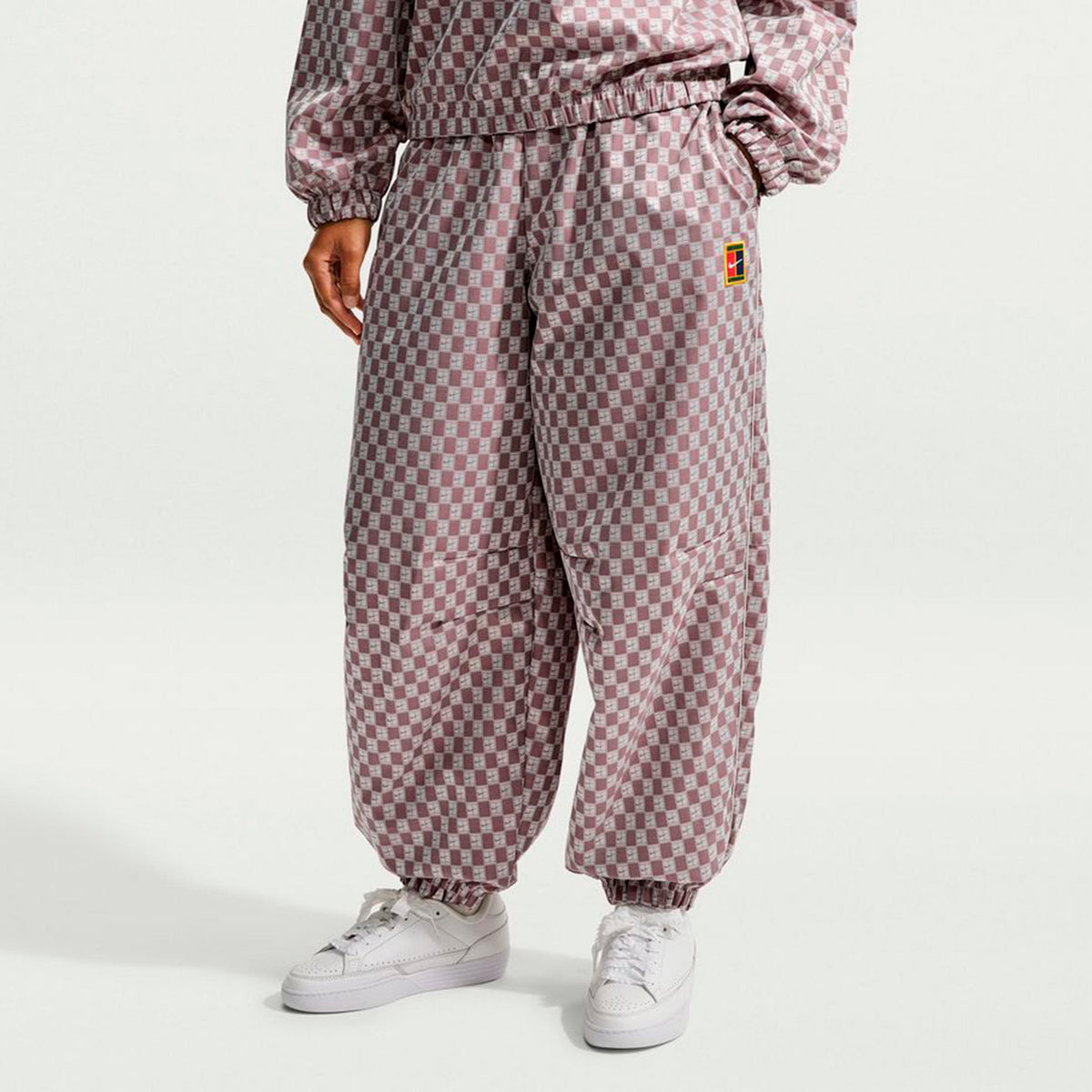 Nike Mid-Rise Oversized Pantalon survêtement Femmes - marron