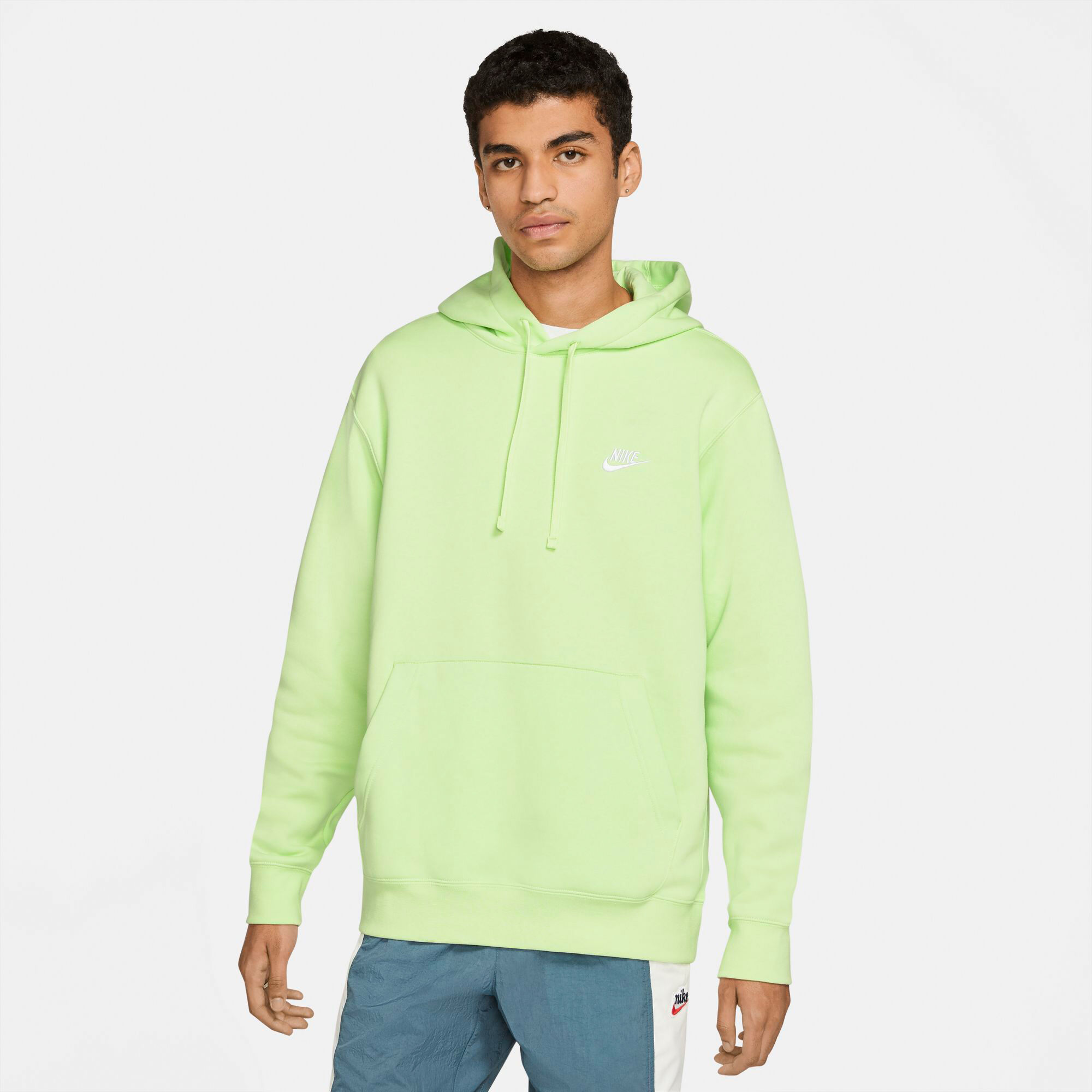 Buy Nike Sportswear Club Sweat A Capuche Hommes Vert Clair online Tennis Point FR