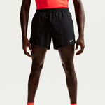 V&ecirc;tements Nike Nike Stride 5in Short de running Hommes - noir, argent