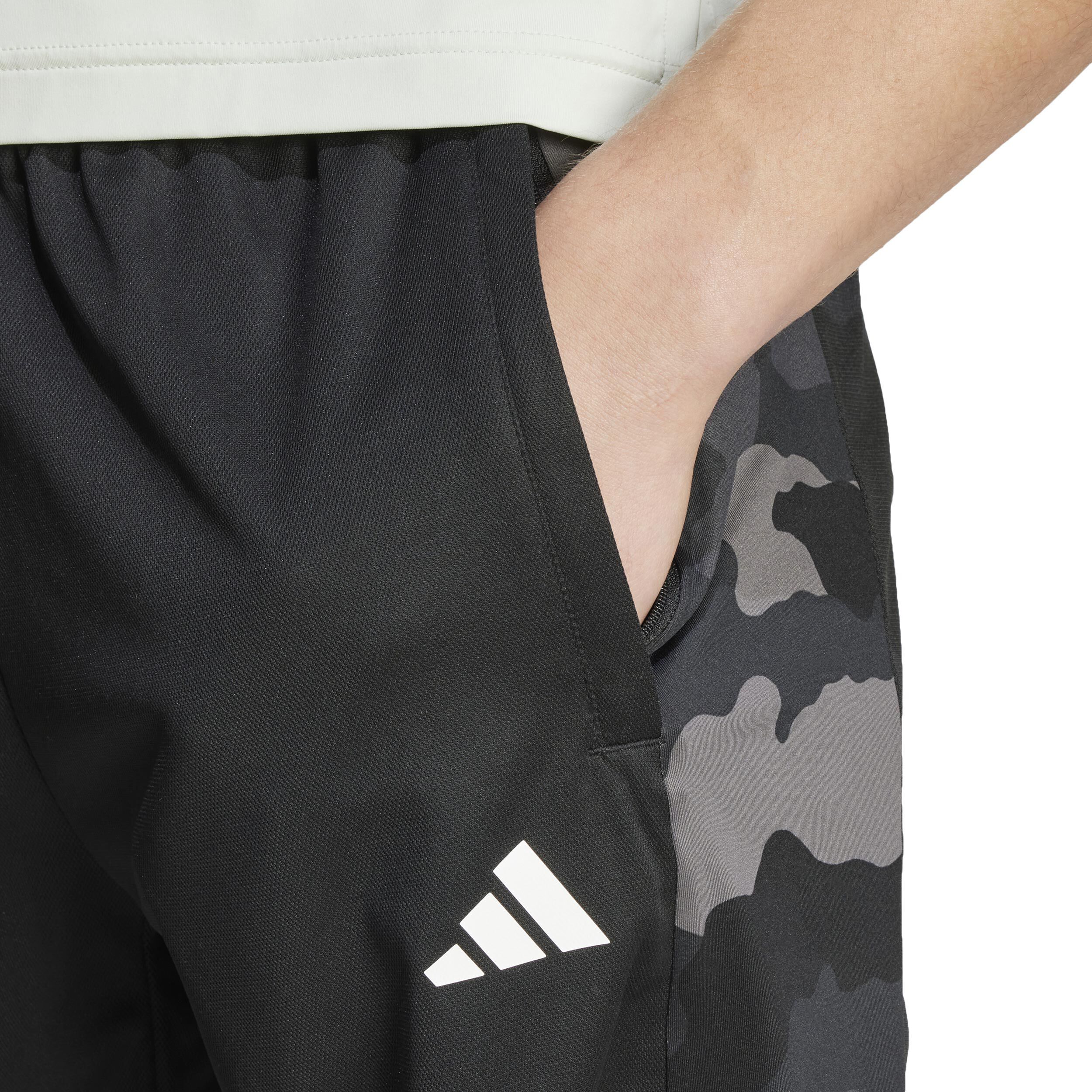 Mens camo jogger shorts online