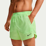 V&ecirc;tements Nike Nike Stride 5in Short de running Hommes - vert clair, argent