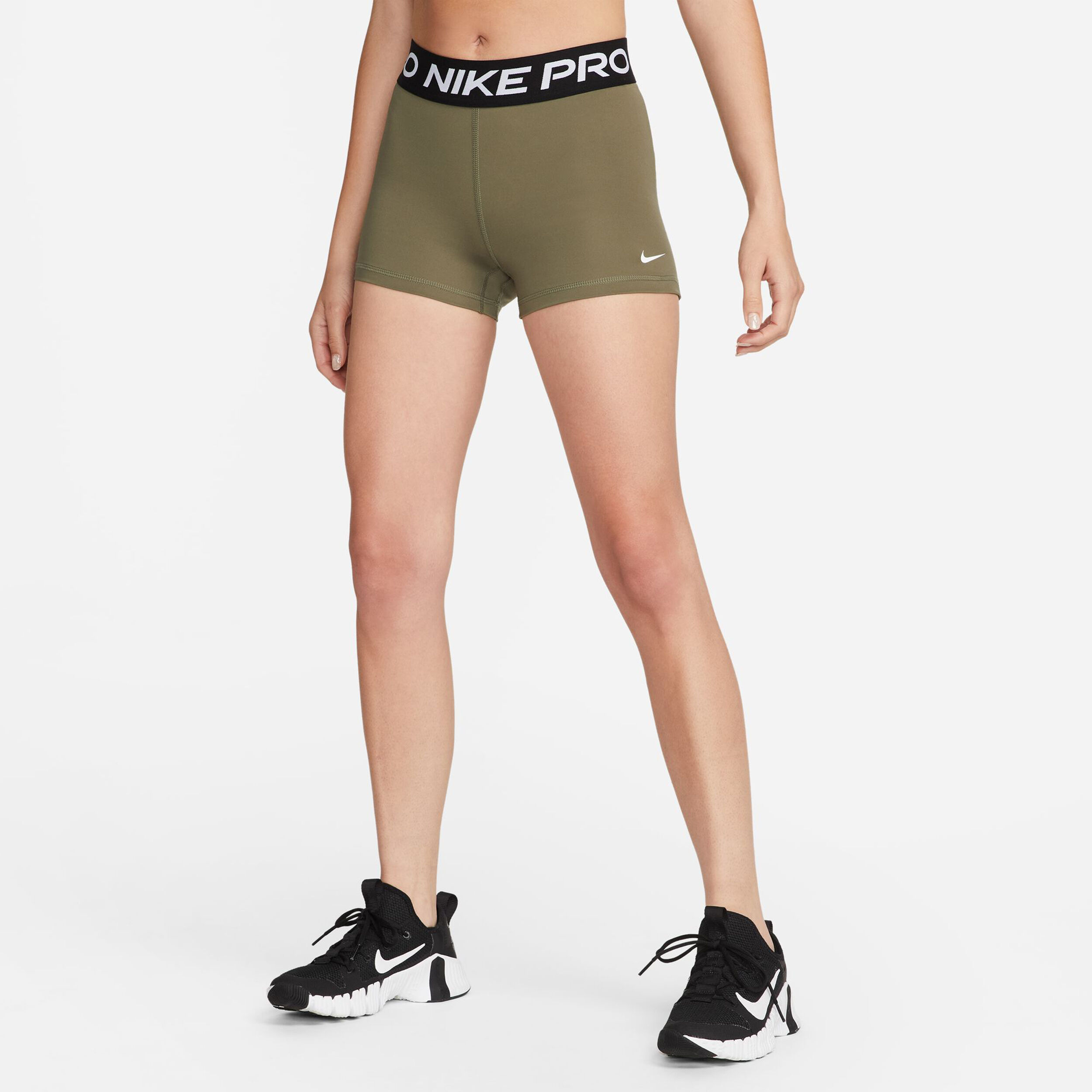 Buy Nike Pro 3in Shorts Femmes Vert Olive Noir online Tennis Point FR