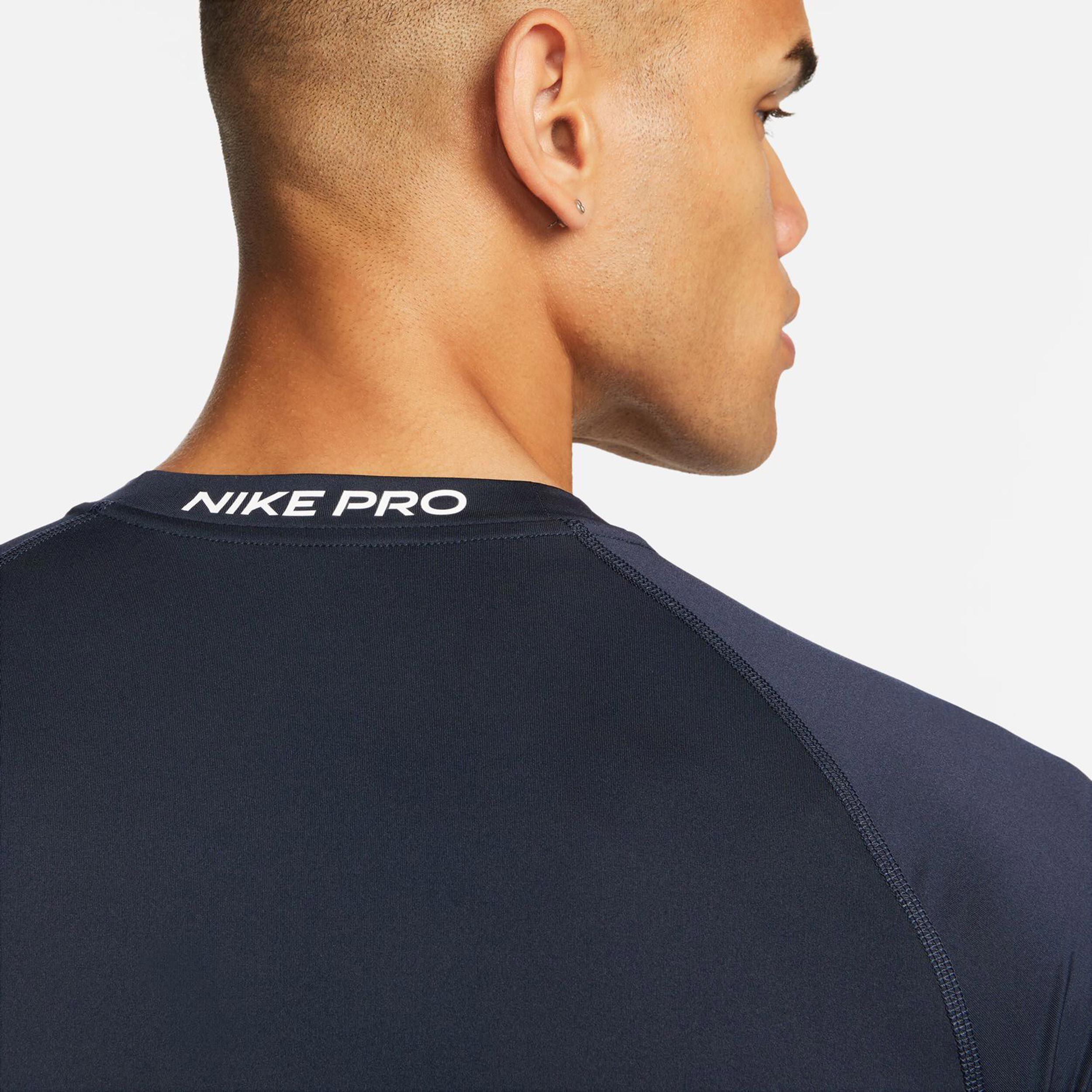 Nike pro tight fit training discount