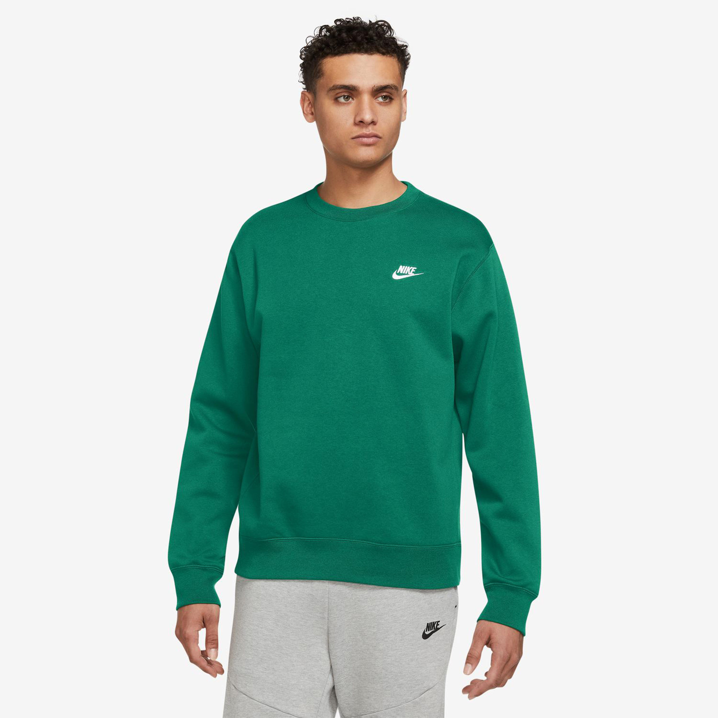 Buy Nike Club Sweat shirt Hommes Vert online Tennis Point FR