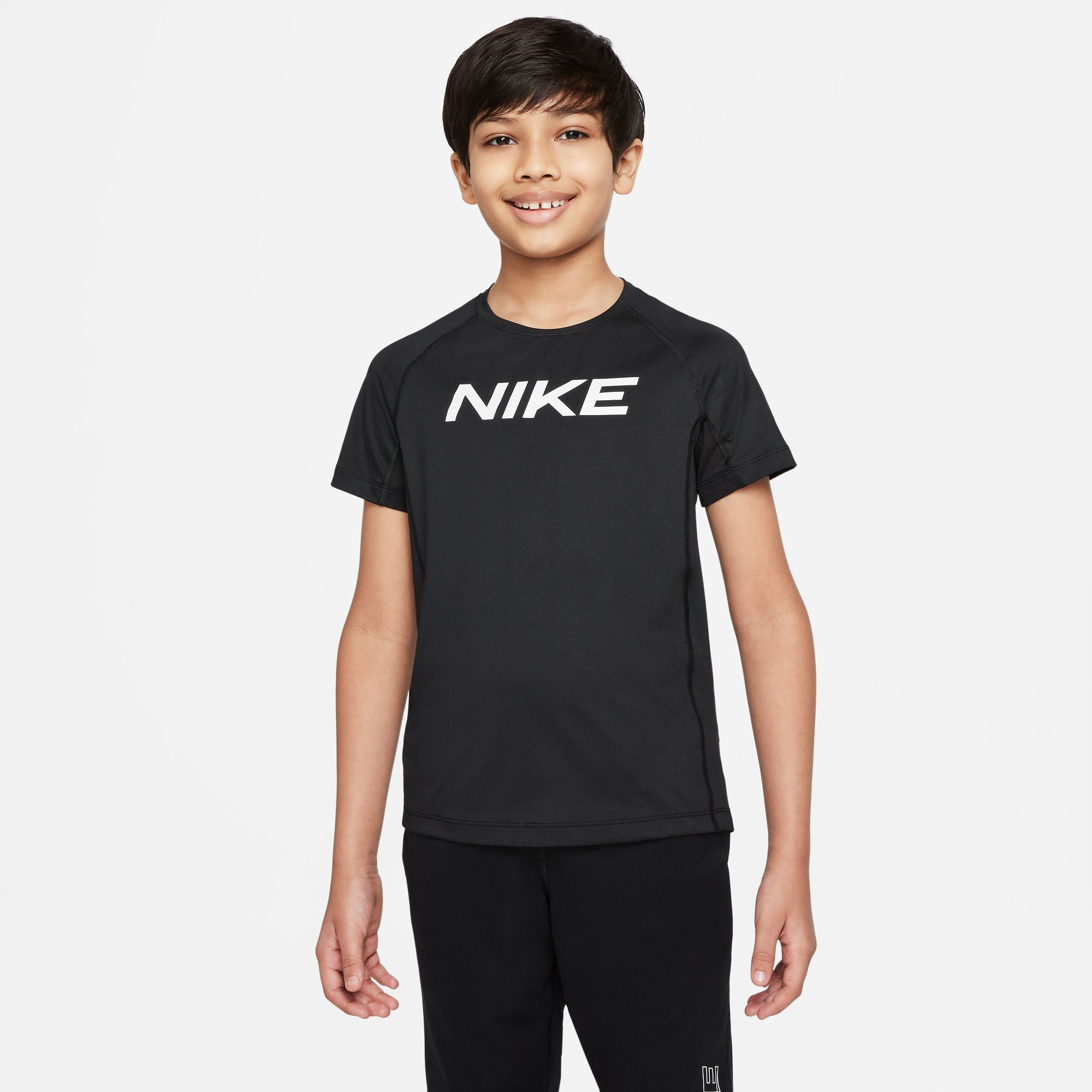 Buy Nike Dri Fit Pro T shirt Garcons Noir Blanc online Tennis Point FR