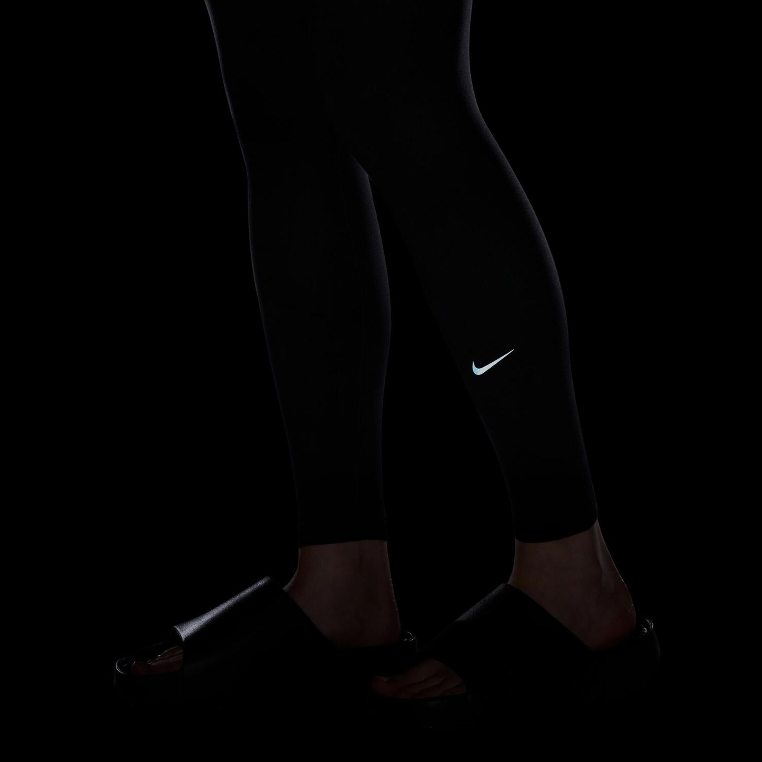 Tight fit collant nike sale
