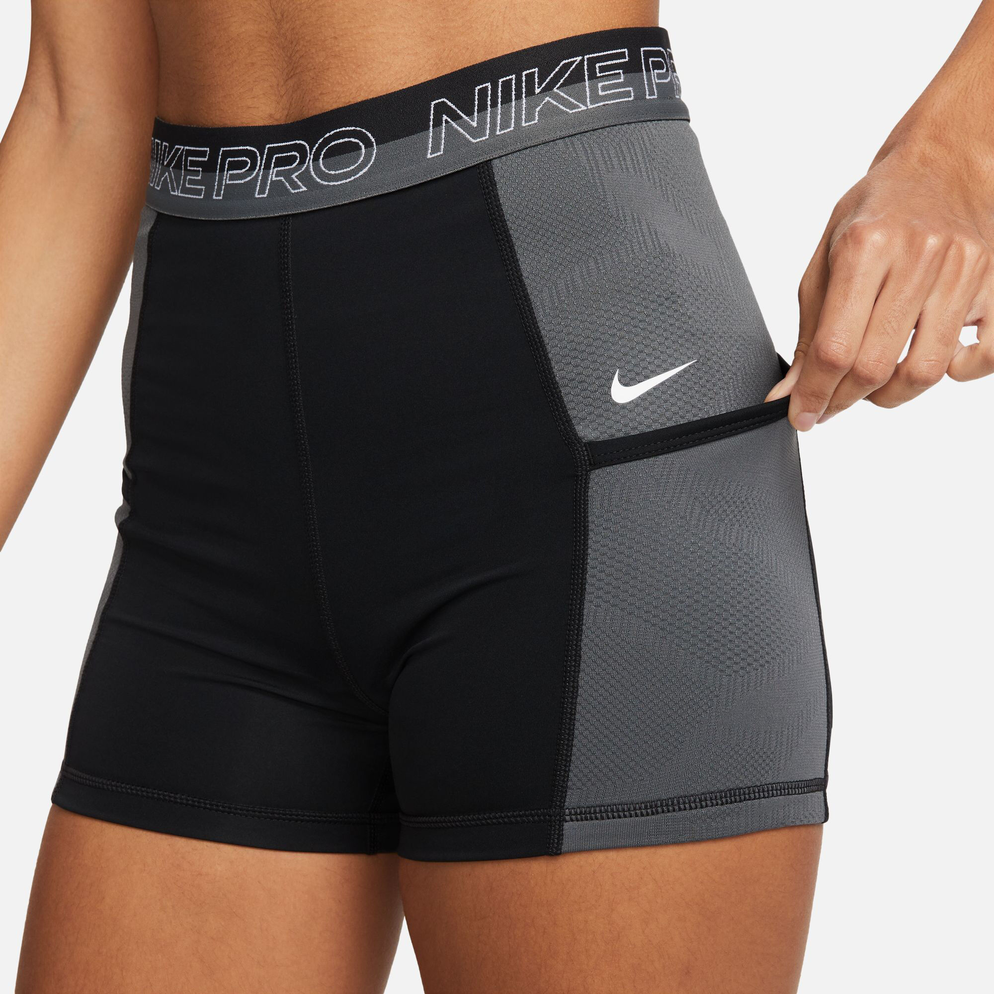 Buy Nike Dri Fit Performance 3in Short Avec Poche balles Femmes Noir Gris online Tennis Point FR