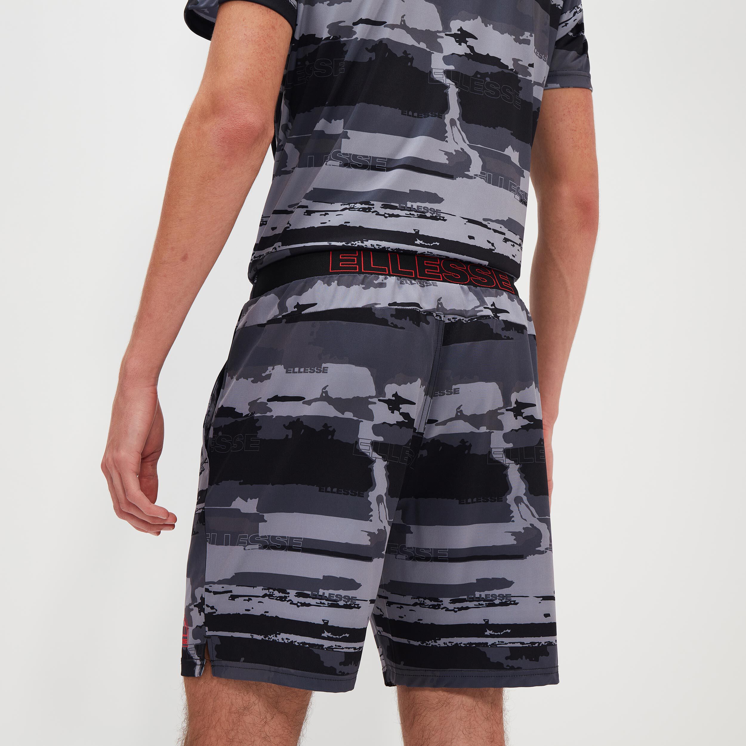 Buy Ellesse Zamora 7 Inch Shorts Hommes Gris Noir online Tennis Point FR