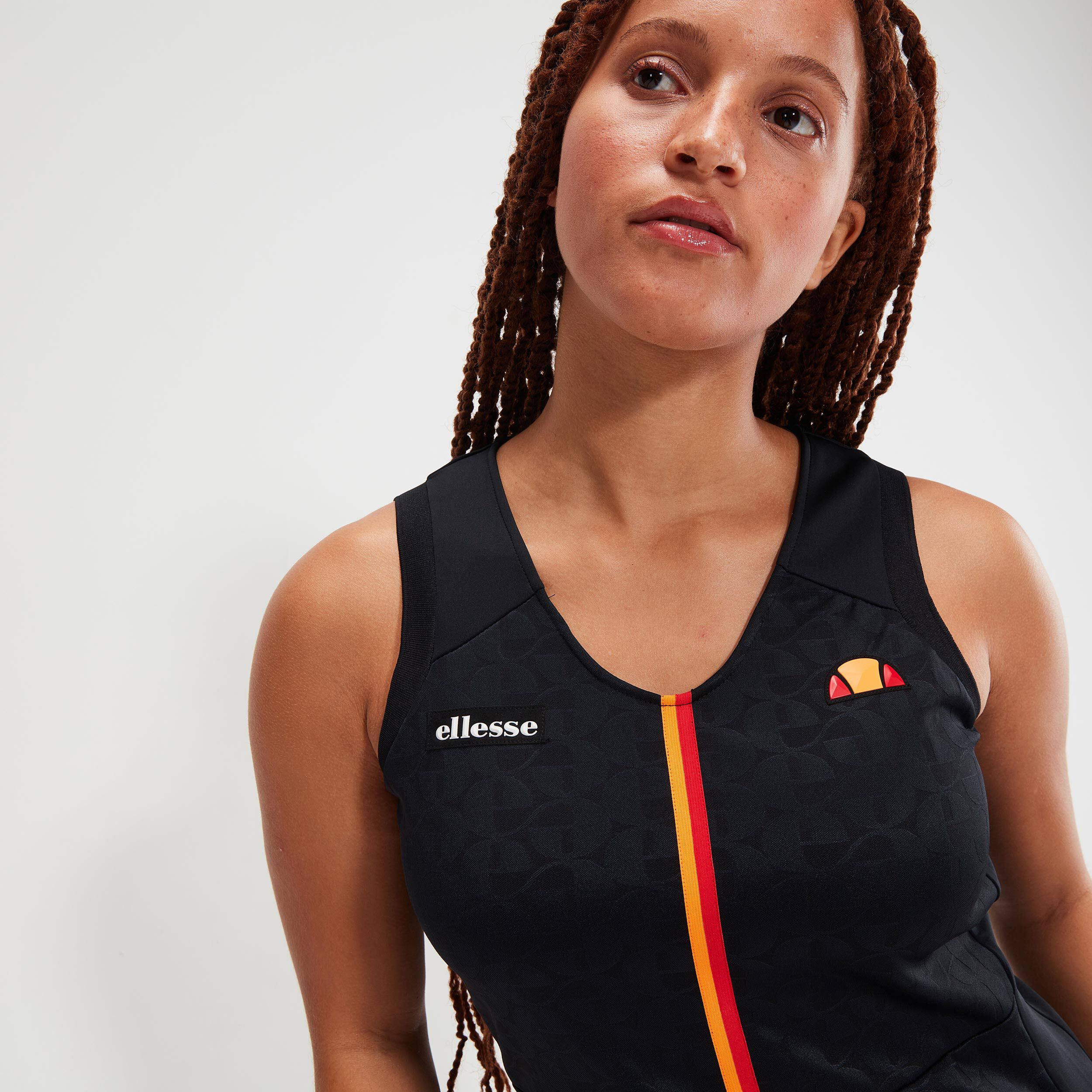 robe ellesse noir